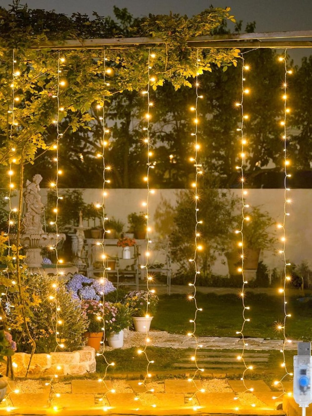 USB Plug in Curtain Lights 200 LED with 8 Modes, 6.5ftx6.5ft